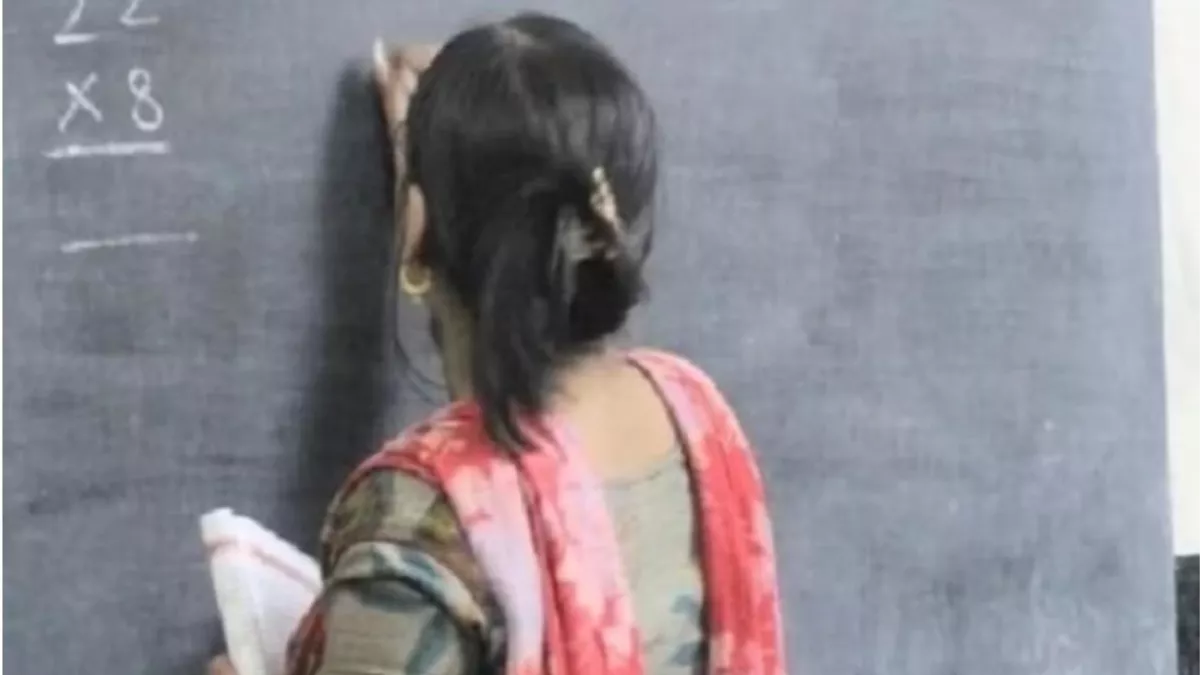 Mumbai school teacher arrest
