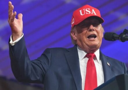 DONALD TRUMP